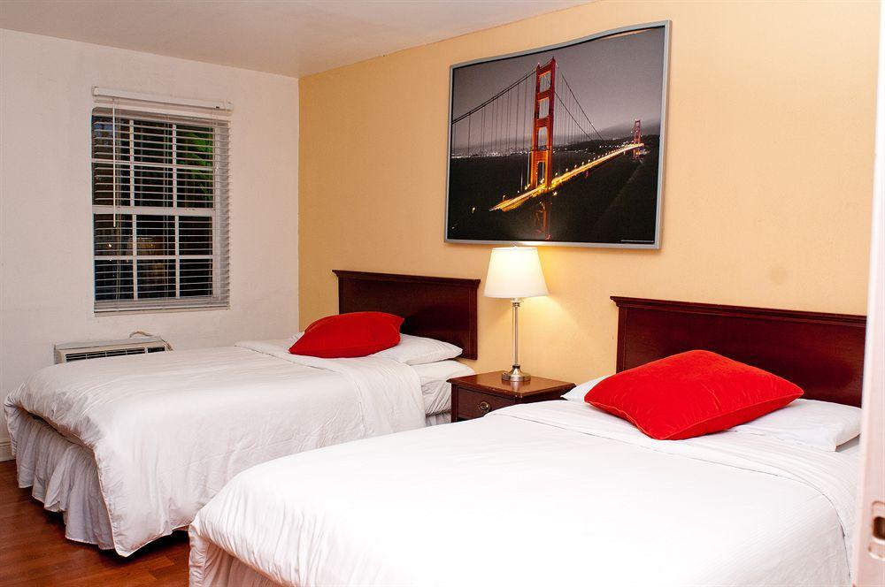 Travelodge By Wyndham Miami Biscayne Bay מראה חיצוני תמונה