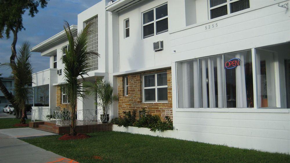 Travelodge By Wyndham Miami Biscayne Bay מראה חיצוני תמונה