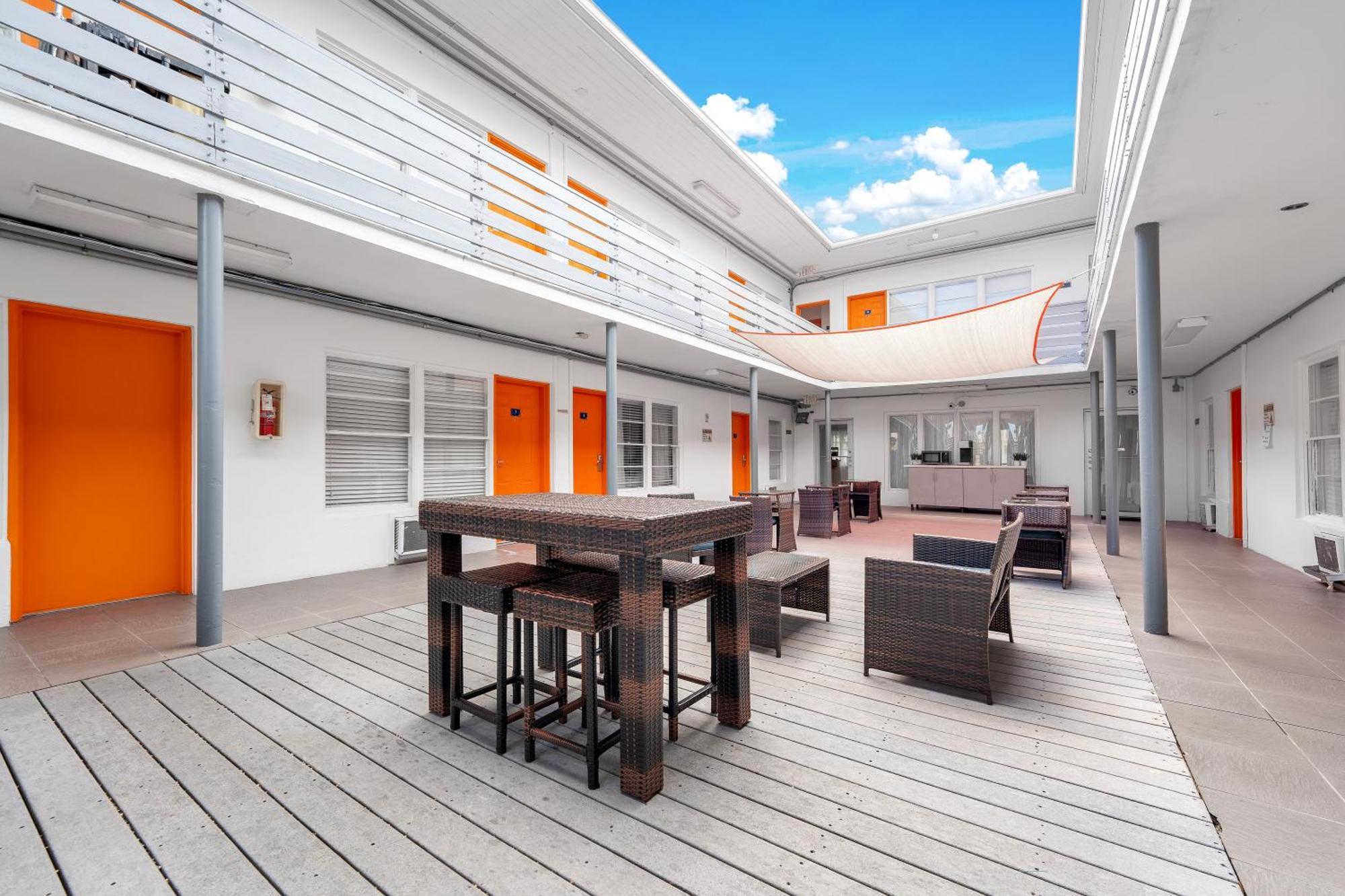 Travelodge By Wyndham Miami Biscayne Bay מראה חיצוני תמונה