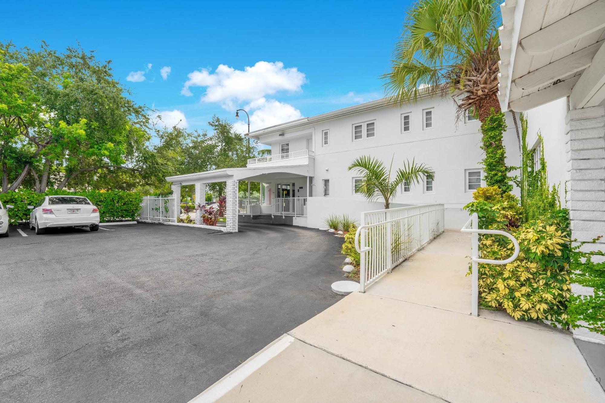 Travelodge By Wyndham Miami Biscayne Bay מראה חיצוני תמונה