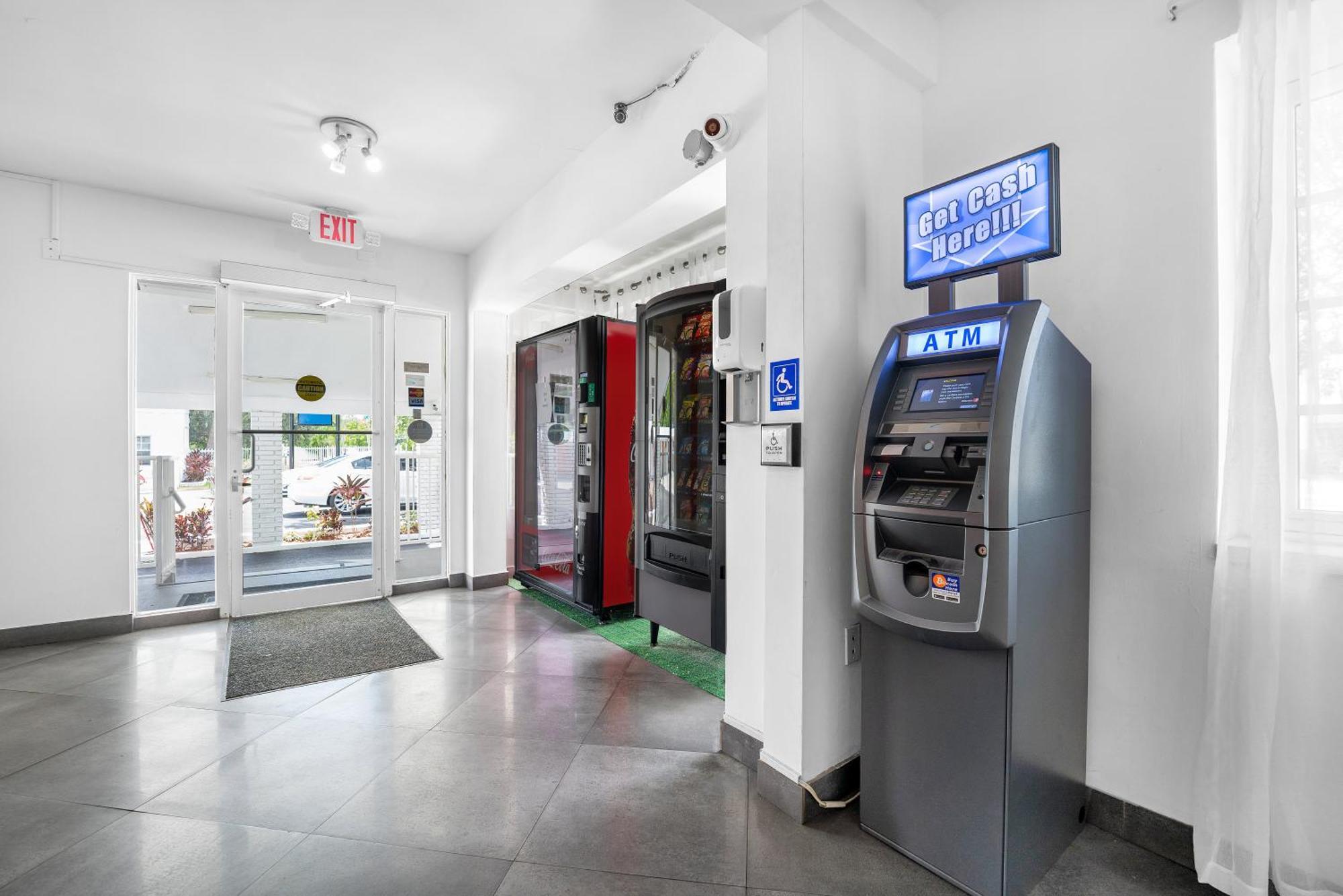 Travelodge By Wyndham Miami Biscayne Bay מראה חיצוני תמונה